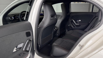 A 200 7G-DCT Mild hybrid drive 12